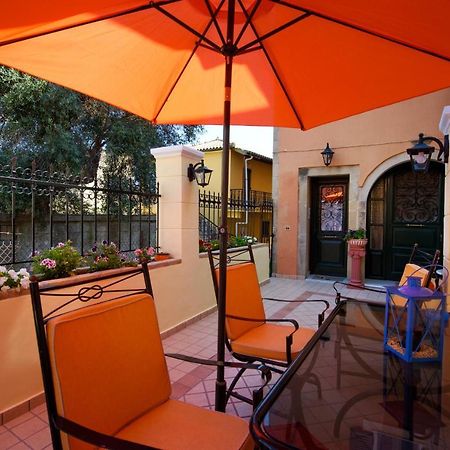 The Old Mansion Apartment Sinarades Exterior photo