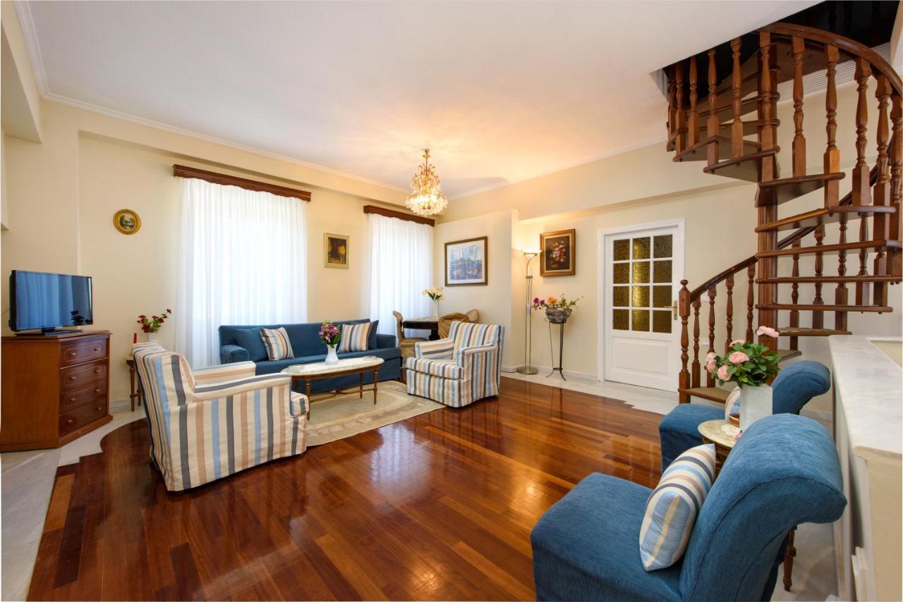 The Old Mansion Apartment Sinarades Exterior photo